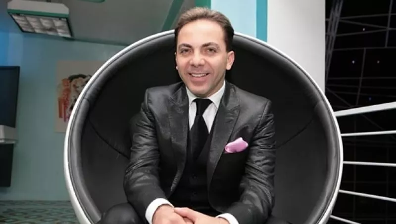 El cantante se encuentra de visita en México promoviendo la edición de lujo de su álbum "Viva el Príncipe", el cual es "Disco de Platino" y "Disco de Oro" por más de cien mil copias vendidas.