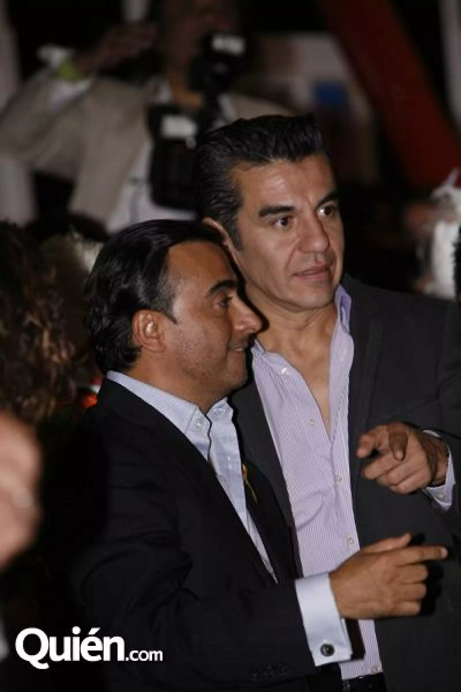 Adal Ramones,Adrián Uribe