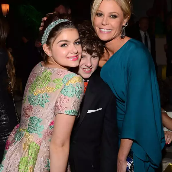 Ariel Winter, Nolan Gould y Julie Bowen.