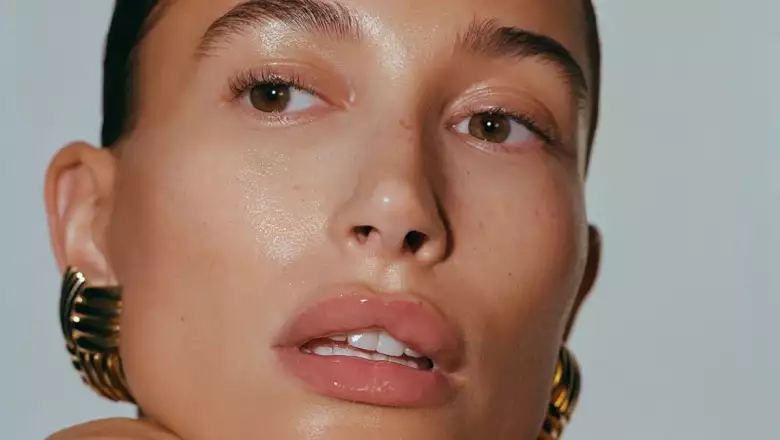 Hailey Bieberskin.jpg