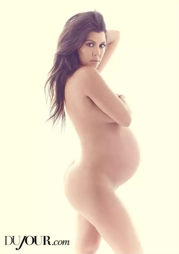 Kourtney Kardashian deja ver el lado más sexy de su embarazo.