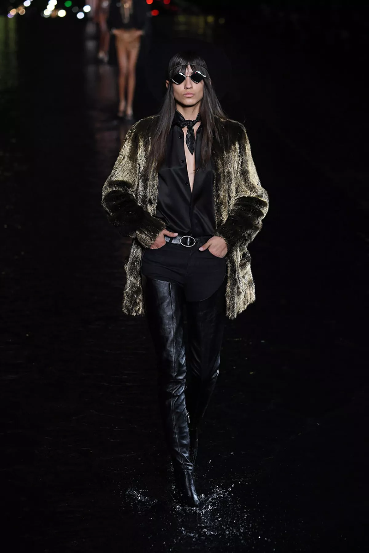 Saint Laurent : Runway - Paris Fashion Week Womenswear Spring/Summer 2019