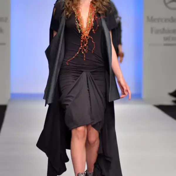 Pasarela Contempo