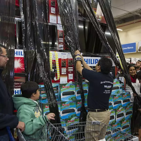 "Si no lo necesitas, no lo compres", sugieren expertos tener esta frase en cuenta durante este fin de semana.