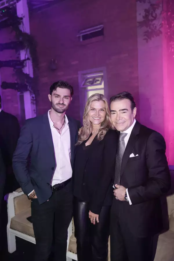 261022BOSEYOSERELASERIE144.jpg