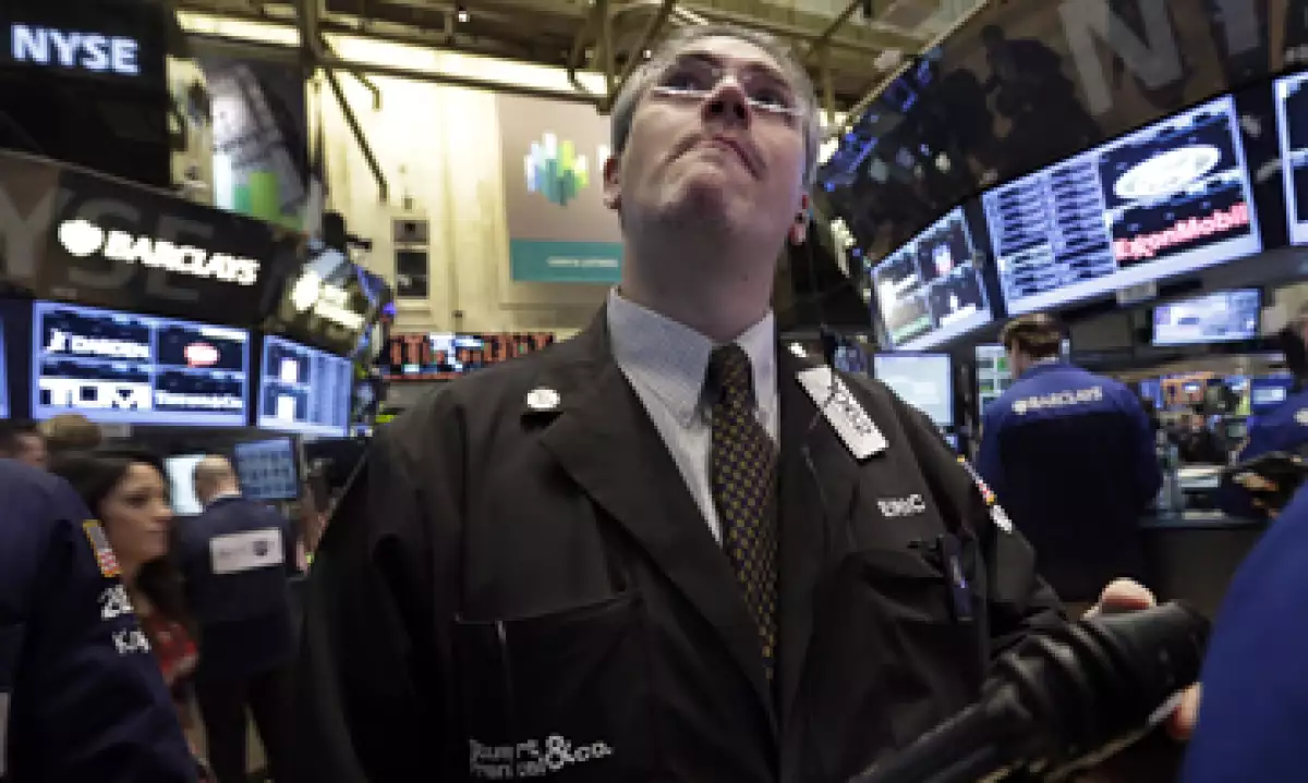 Los ‘insiders’ vendieron sus acciones antes de que S&P rebajara la calificación crediticia de Estados Unidos. (Foto: AP)