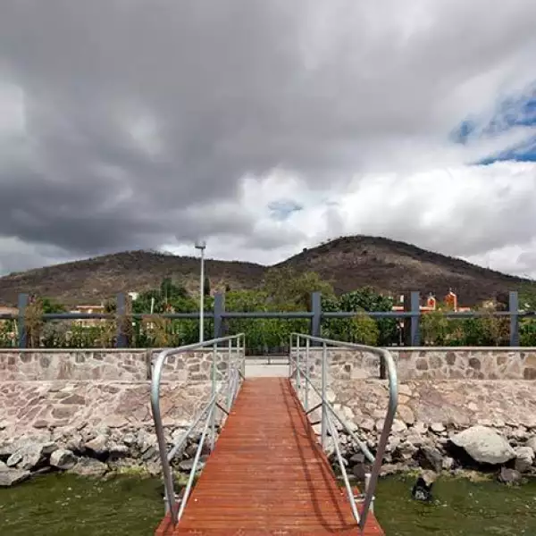 Maleco?n Cuexcomatitla?n 01