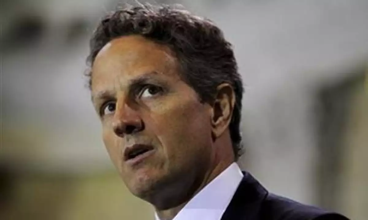 Tim Geithner criticó al Congreso de EU por infligir “daños duraderos” en el sistema financiero durante el debate sobre la deuda. (Foto: Reuters)