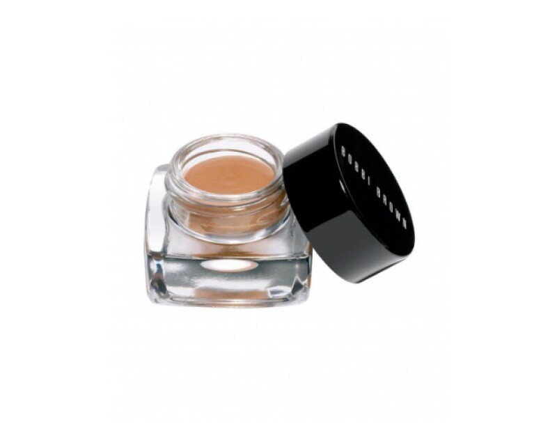 Long wear cream shadow, Bobbi Brown, $420; El Palacio de Hierro.