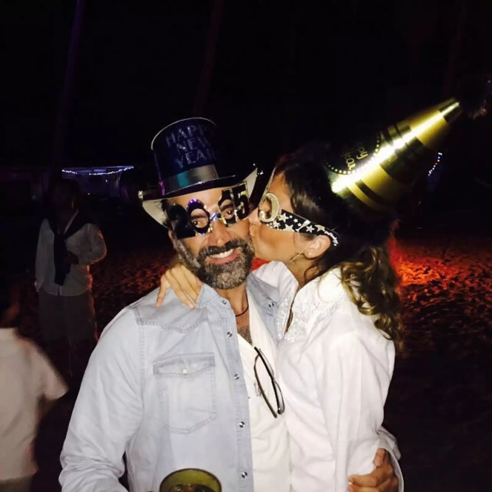 Alejandro Fernández y Karla Laveaga celebraron la importante noche juntos.