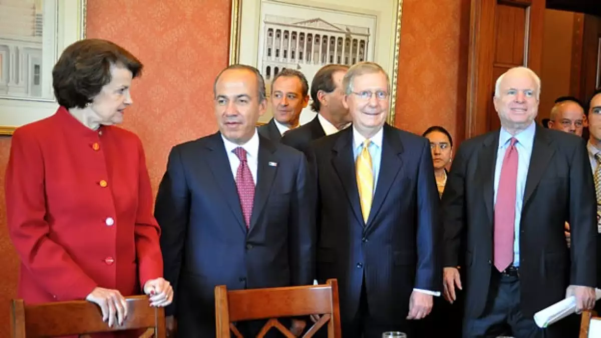 Felipe Calderón visita a congresistas de EU