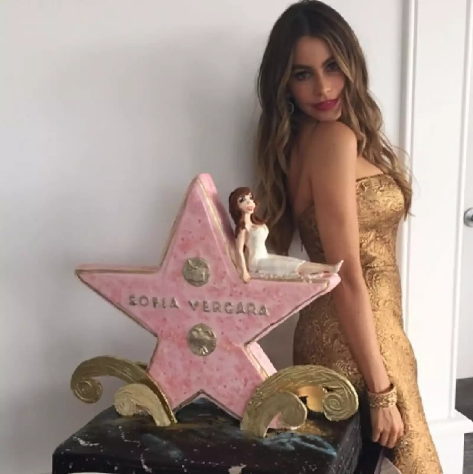 Con este pastel fue como ella celebró su estrella.