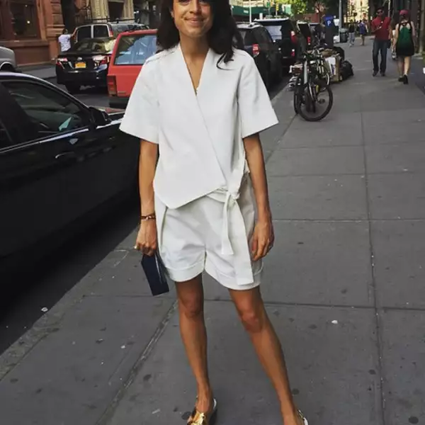 Leandra Medine de Man Repeller