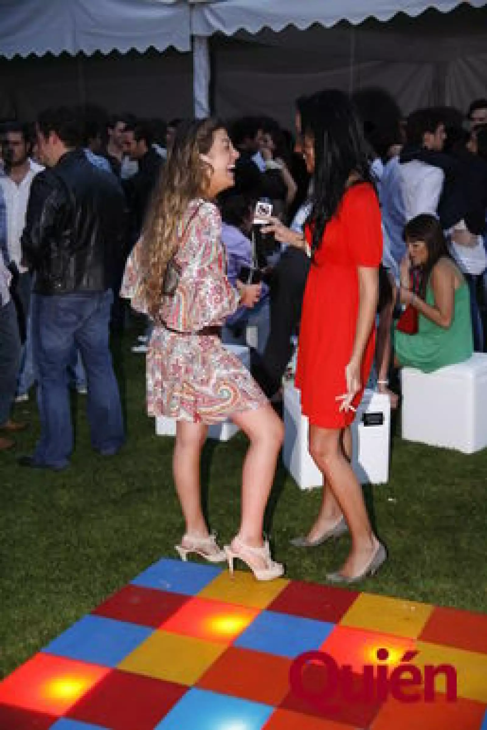 Mariana Rascón, Regina Fernández