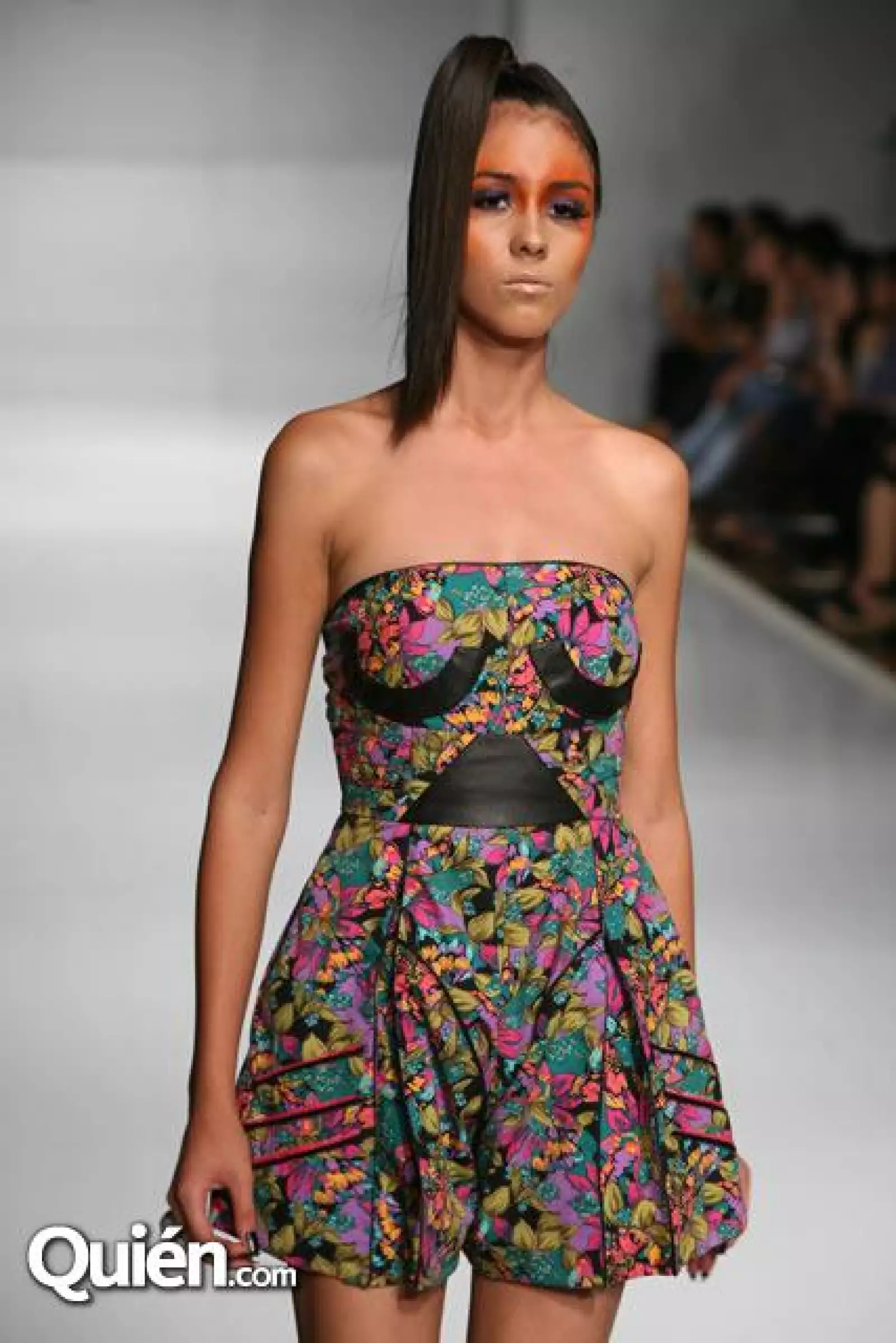 IDM Desfile Cherry Project