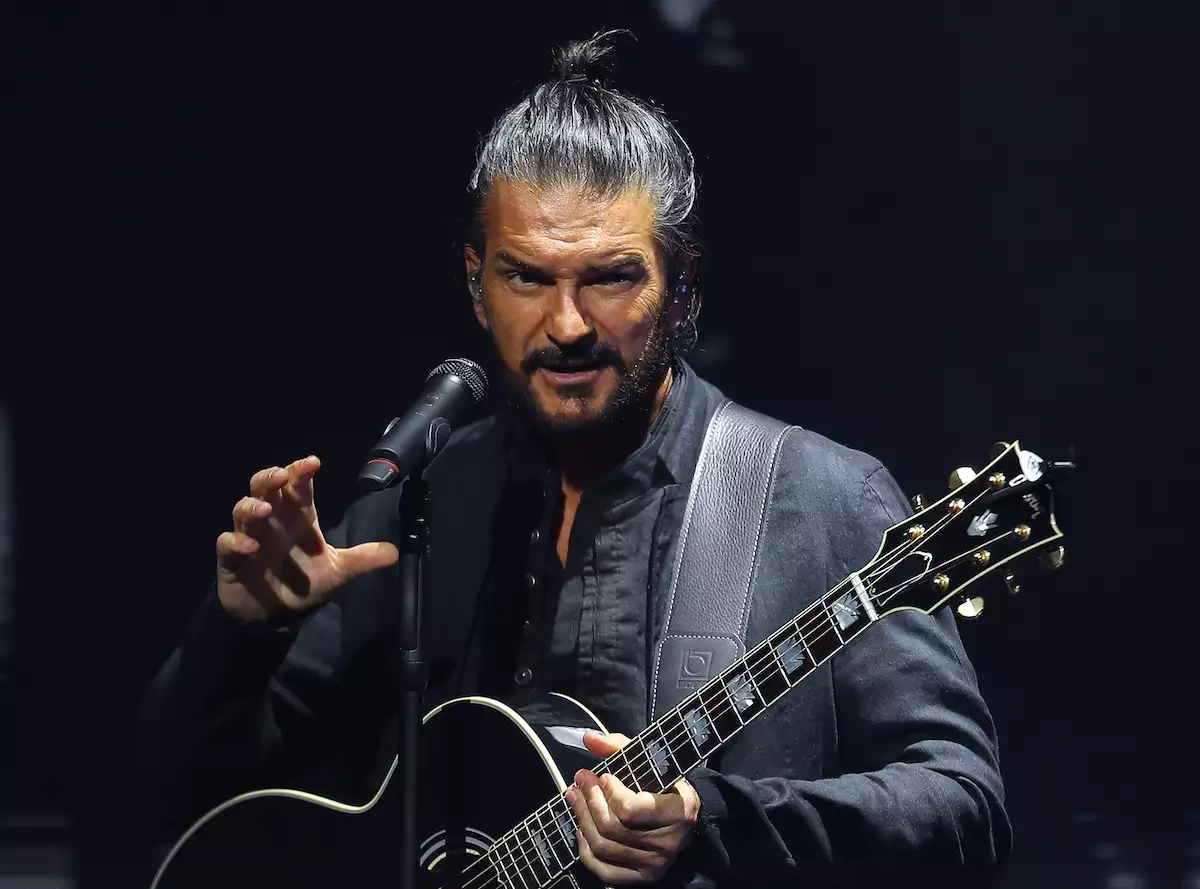 Ricardo Arjona "Blanco Y Negro Tour 2022" - Grand Prairie, TX