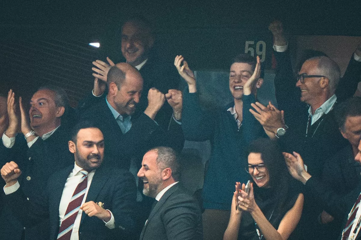 El príncipe William celebra el campeonato del equipo Aston Villa en la Europa League