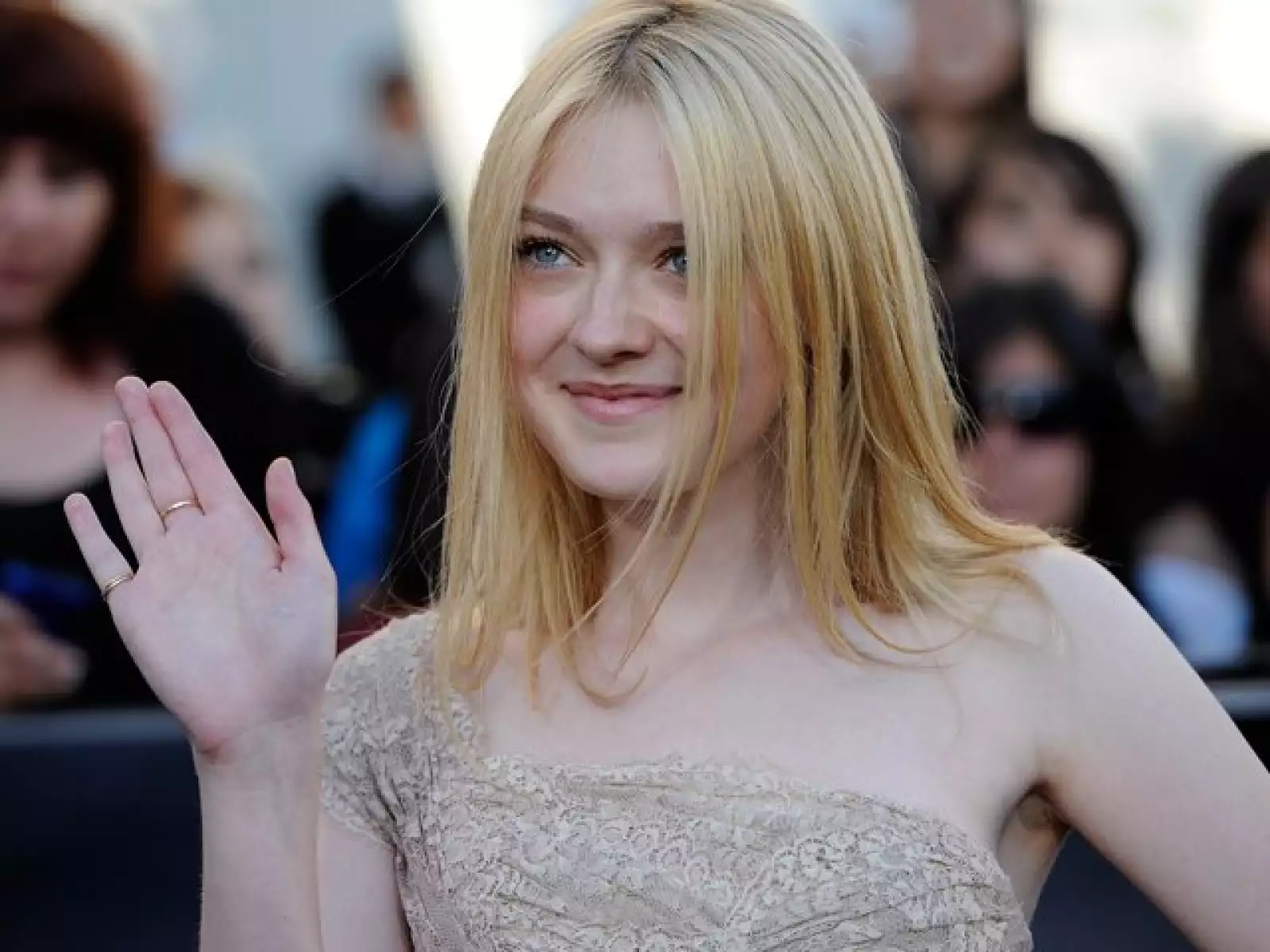 Dakota Fanning.