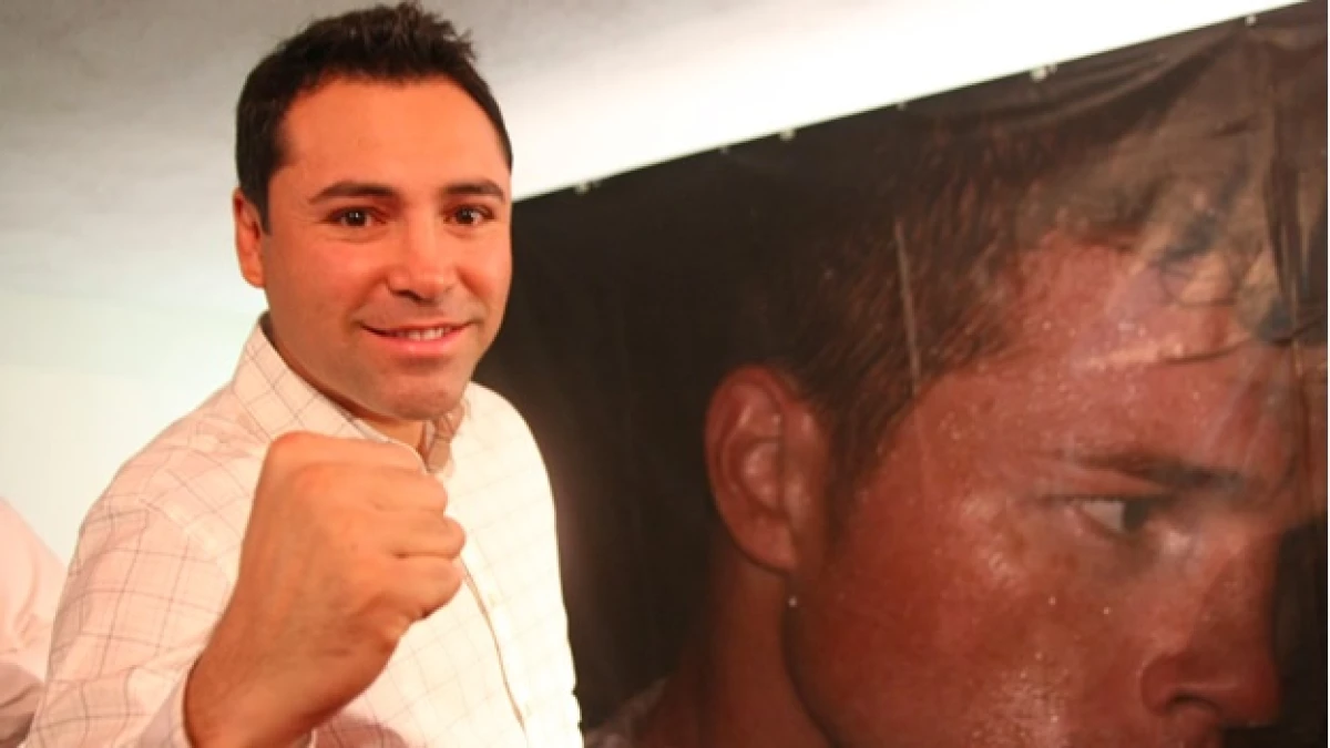 Óscar De la Hoya considera que el Canelo puede superar las marcas establecidas por otros boxeadores latinos.