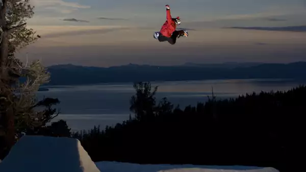 2.	Lake Tahoe es el segundo lago más profundo de los Estados Unidos con una profundidad de 501 metros.