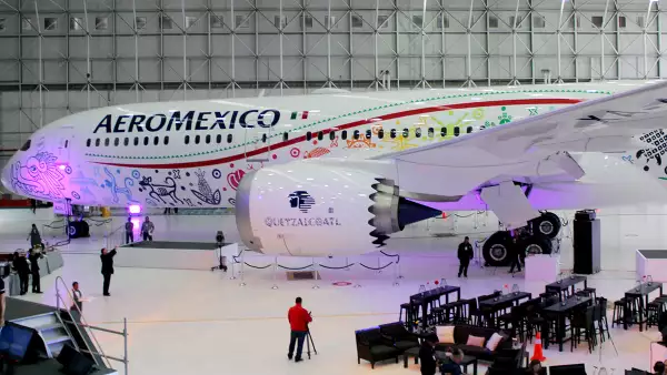 Aeromexico Boeing 787-9 Dreamliner "Quetzalcóatl"