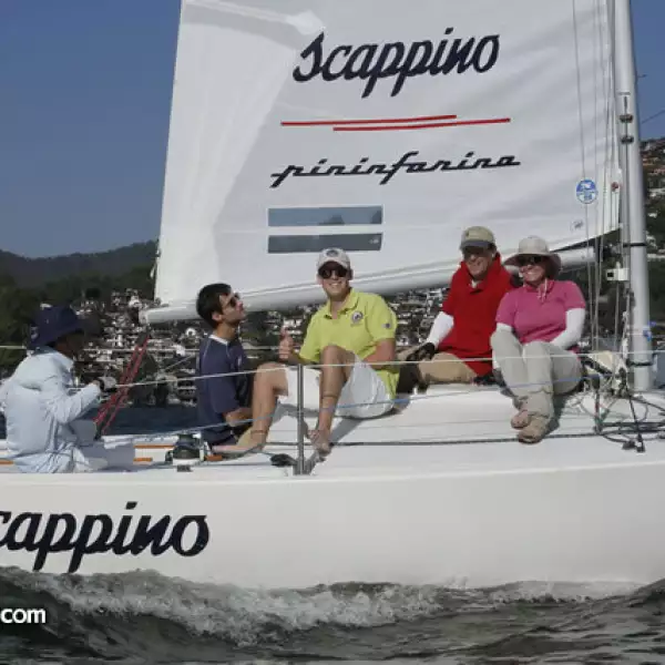 Walter Porter,Andrés Alvarado,Patricio Álvarez,Luis Álvarez,Sharon Álvarez