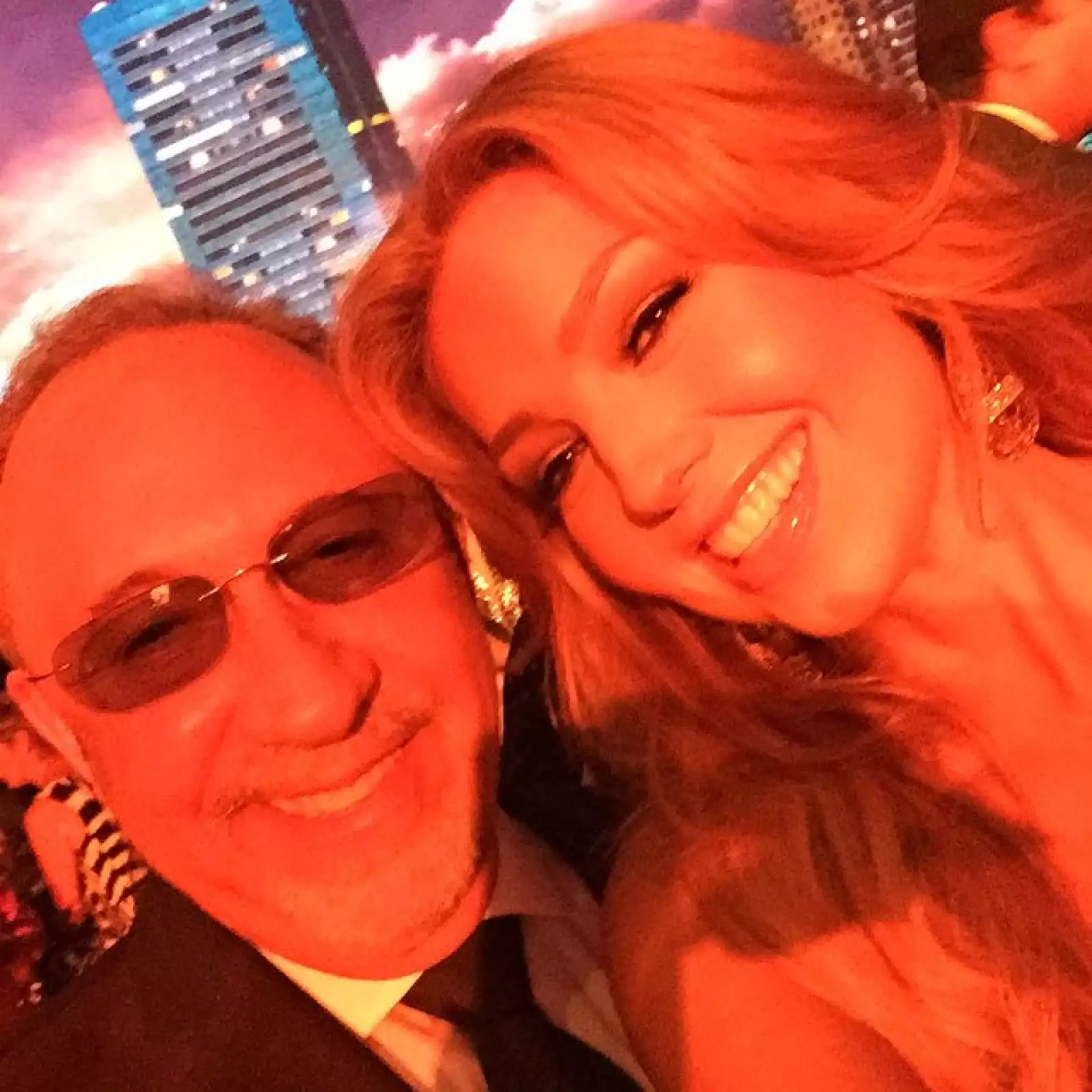 Thalía y el productor Emilio Estefan.