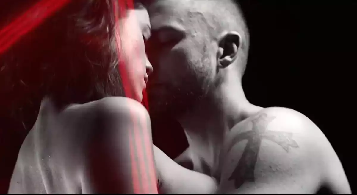 Eiza González en el video "Supplies" de Justin Timberlake.