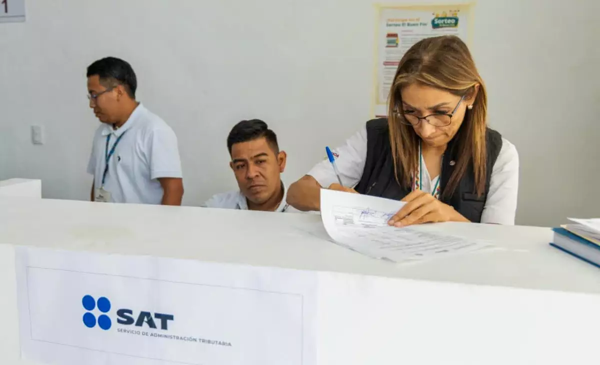 ¿Cuánto te descontarán de ISR en 2026? Así aplica la nueva tabla del SAT 