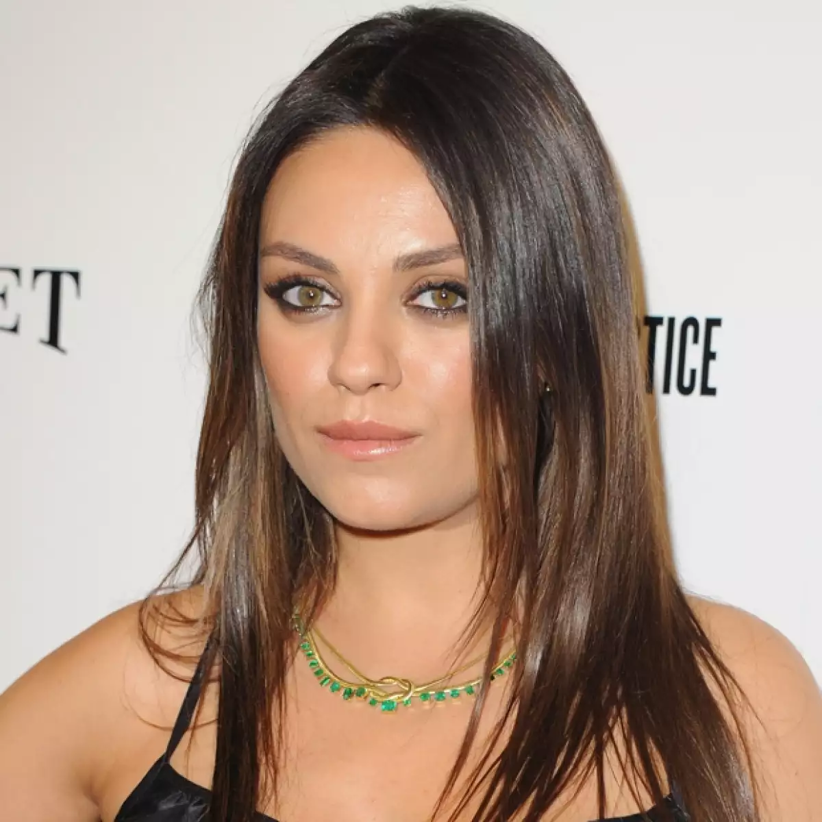 La novia de Ashton Kutcher gastaría lo que fuera por ser la más hermosa de la red carpet.