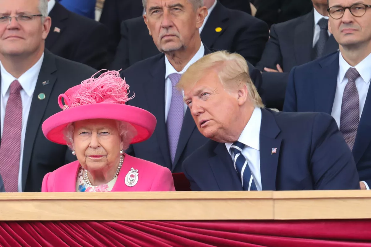 Reina Isabel II y Donald Trump