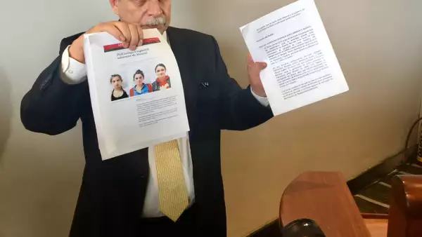 Presentan supuestas pruebas