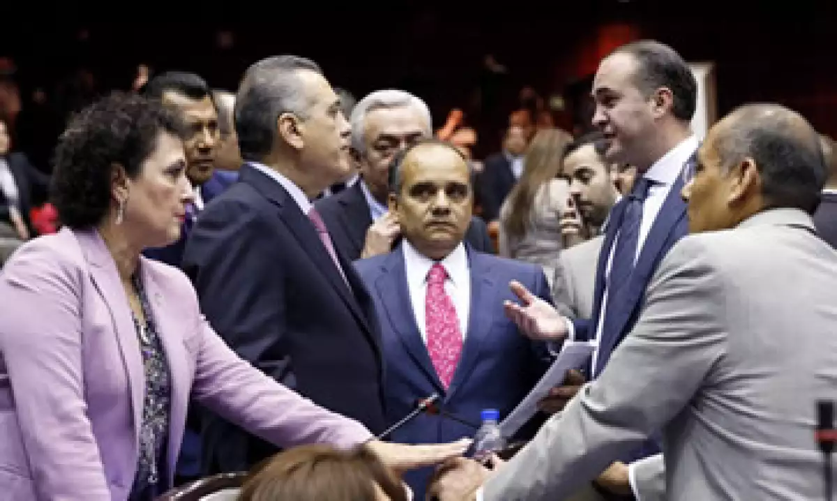 Los diputados prevén evitar la 'fecha fatal' para la votación del plan hacendario. (Foto: Cuartoscuro)