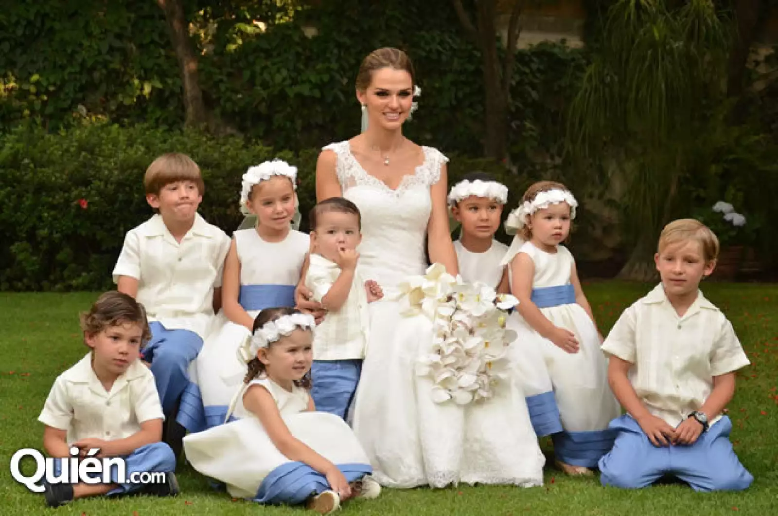 La novia con los pajes