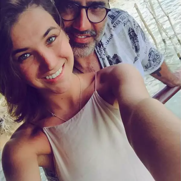 Alejandro Fernández comenzó su noviazgo con Karla hace más de dos años en Guadalajara.