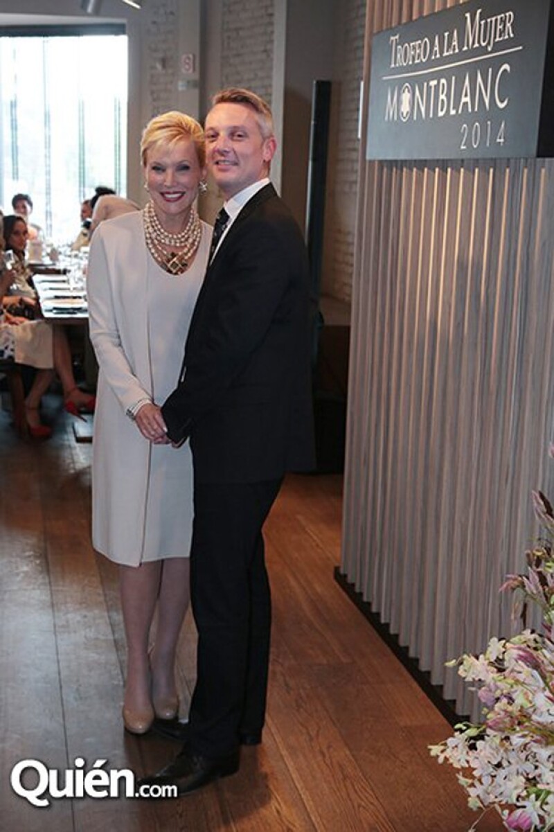 Su elegancia la caracteriza, y es que en cada evento muestra un look distinto y clásico.