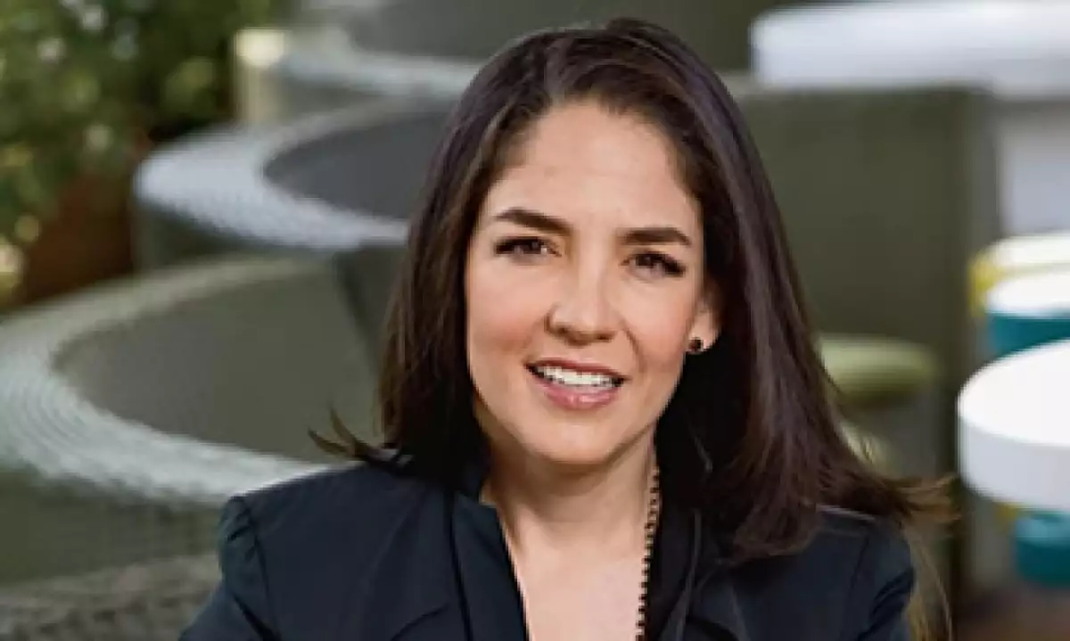 Bertha González Nieves, CEO de Tequila Casa Dragones, dice que su diseñadora favorita es la estadounidense Shelly Steffe, por el corte relajado de sus prendas. (Foto: Alex H.O.)
