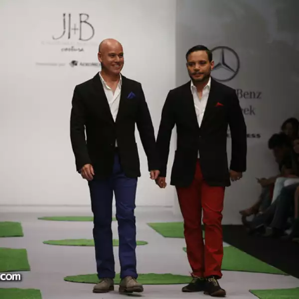 Desfile JL B