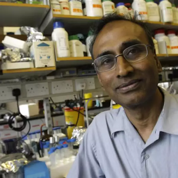 Los estadounidenses Venkatraman Ramakrishnan (en la foto) y Thomas Steitz y la israelí Ada Yonath ganaron el miércoles 7 el premio Nobel de Química por el mapa átomo por átomo del ribosoma, fundamental para el desarrollo de nuevos antibióticos.