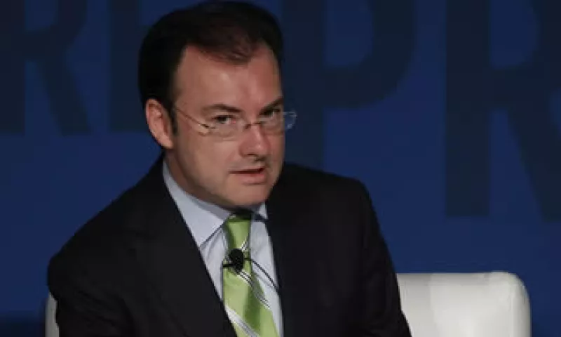 Luis Videgaray no descartó intervenir en el mercado. (Foto: Reuters)