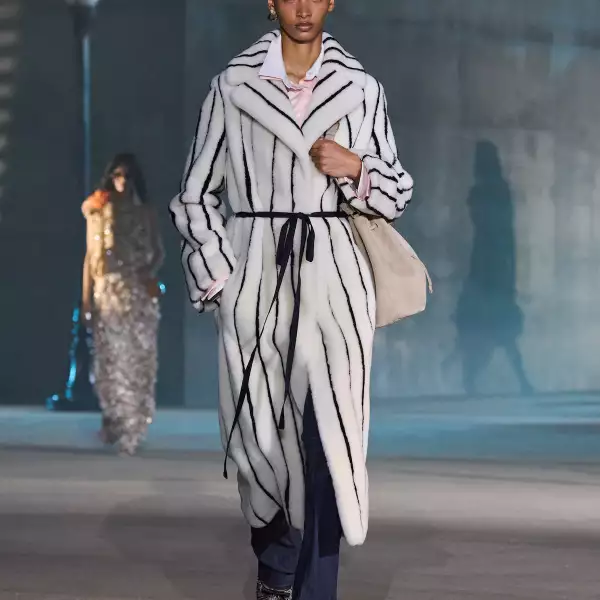 Dior Resort PO S27 009.jpg