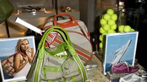 La tenista de 21 años fue elegida para ser la imagen de la línea deportiva de una conocida marca.