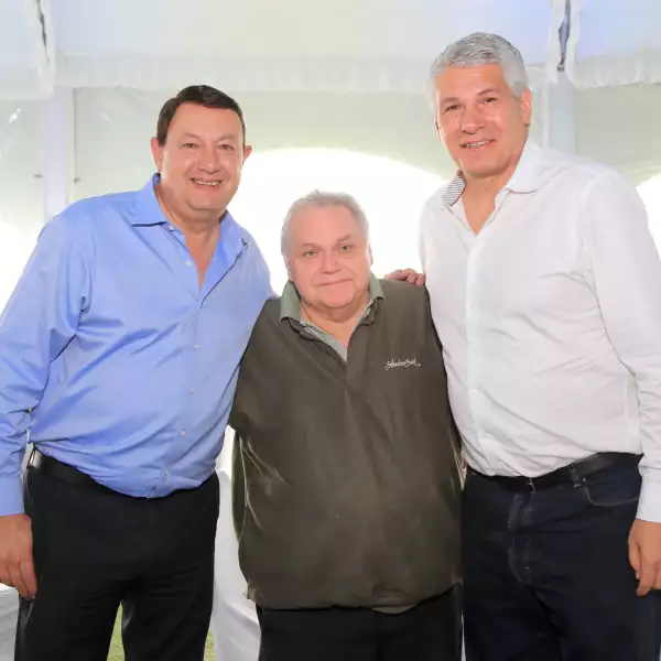 Antonio de Valdés , Carlos Bremer y Roberto González 