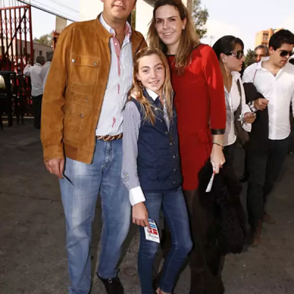 Rodrigo Piñeirua, Victoria García, María Serrano