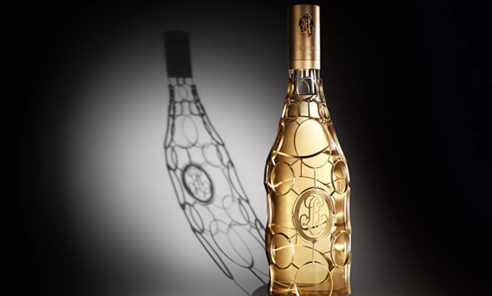 La casa de champagne pidió al artista diseñador Philippe di Meo la creación de una edición de 400 botellas únicas.