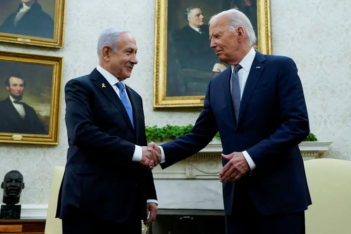El presidente de los Estados Unidos, Joe Biden, se reúne con el primer ministro israelí, Benjamin Netanyahu, en la Oficina Oval de la Casa Blanca en Washington, EE. UU., el 25 de julio de 2024