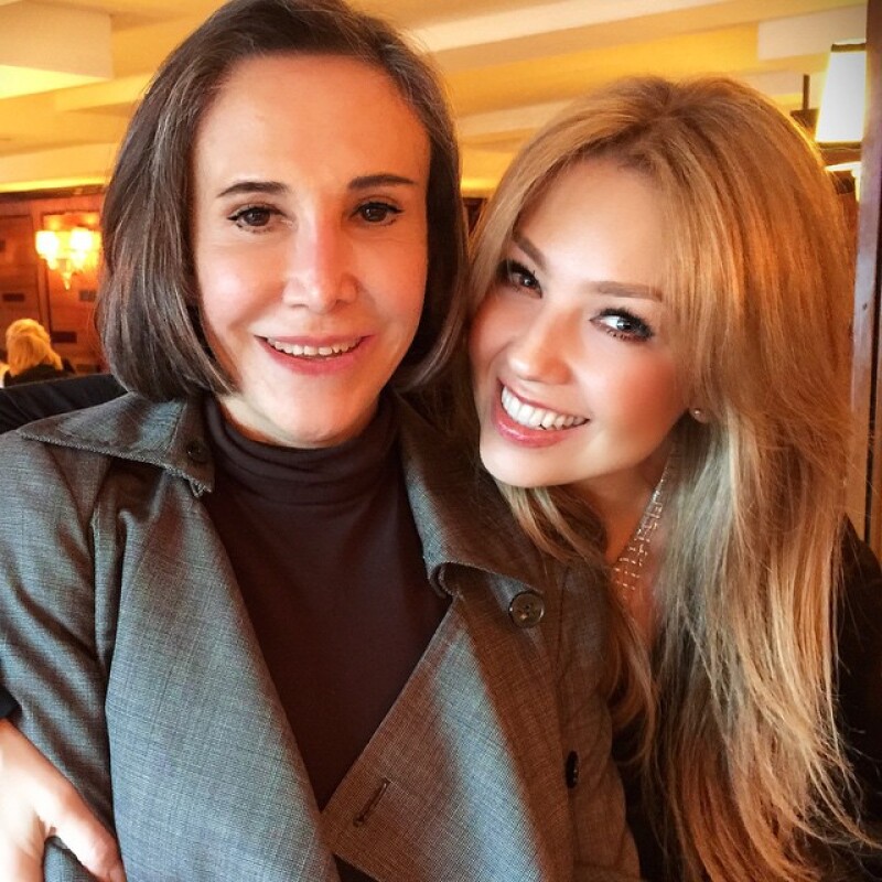 Thalía presumió su selfie con la esposa de Chespirito Florinda Meza.