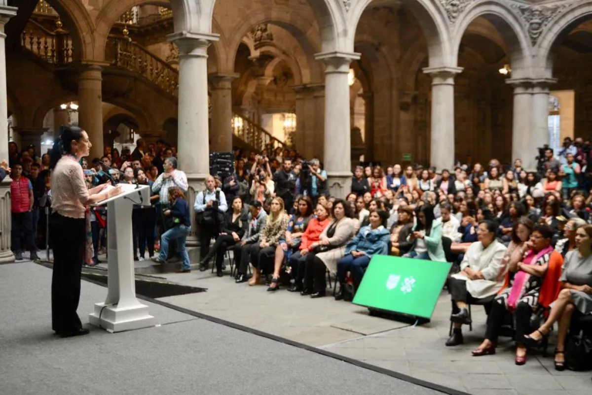 Sheinbaum y mujeres