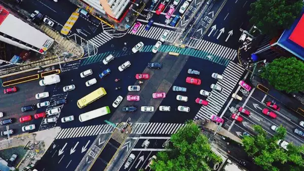 La ciudad vista desde los ojos de un drone