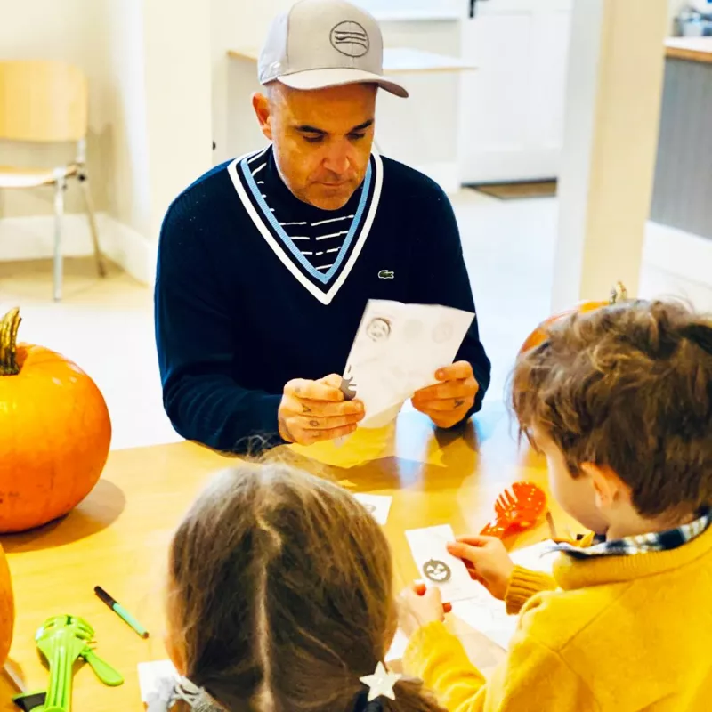 Robbie Williams y sus hijos